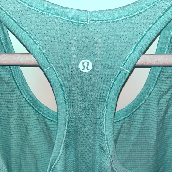 Lululemon Swiftly Tech Razorback Tank Top. - Picture 3 of 3